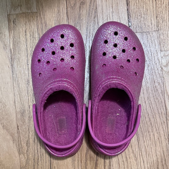 CROCS Kids Sparkly Pink Clogs - Picture 4 of 4